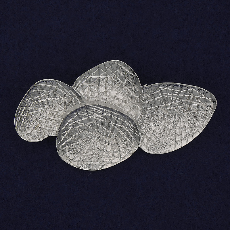 Brož Akcent stříbrný kov 64×36 mm+