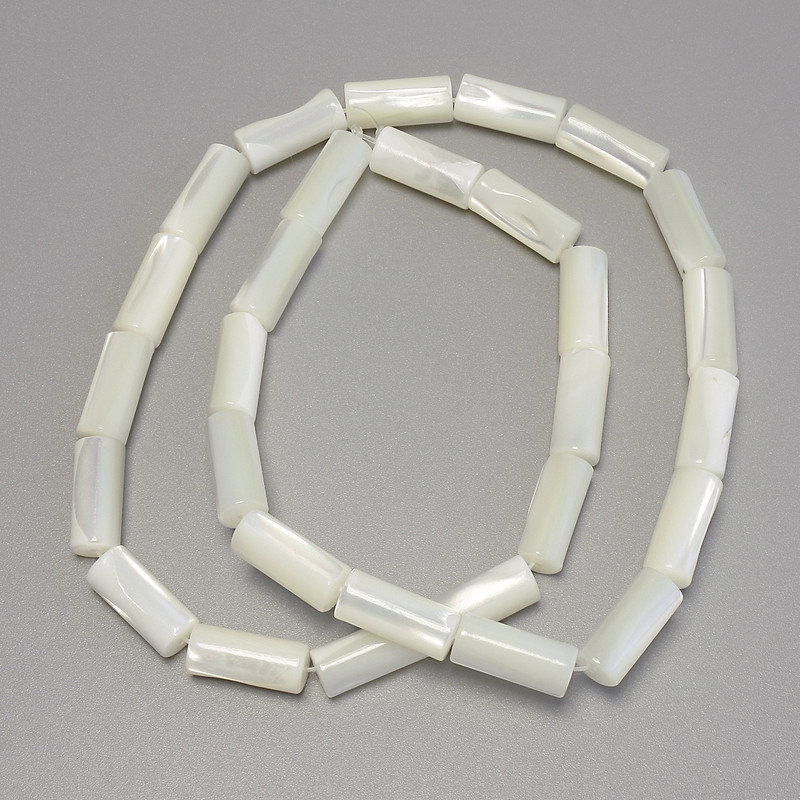 Perleťové cylindrické korálky, průměr 13×6 mm, délka cca 39 cm, na niti