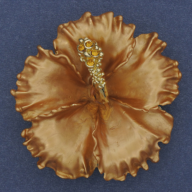 Brož-přívěšek «Květ Petunie», matný smalt, žluté štrasové kamínky, zlatistý kov 51×51 mm+