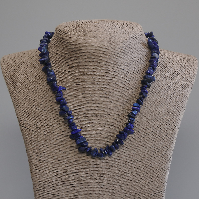 Náhrdelník z lazuritu – drobné fragmenty, délka 50 cm