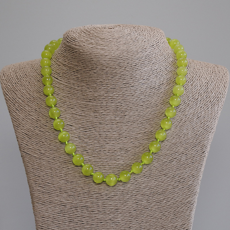 Náhrdelník z kočičího oka – hladká kulička, průměr 9,5 mm, délka 50 cm ± s karabinou