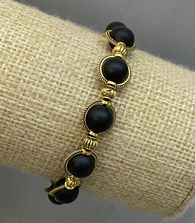 Браслет Шунгіт гладка кулька, діаметр 8мм+-з металевими вставками, довжина 18см+- стрейч