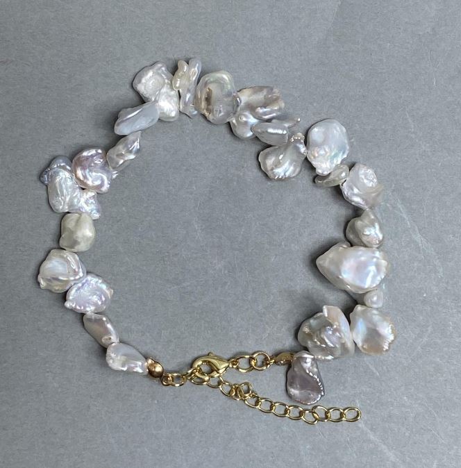 Náramek z barokních perel, průměr 8–15×9–10 mm, délka 19 cm + prodlužovací řetízek