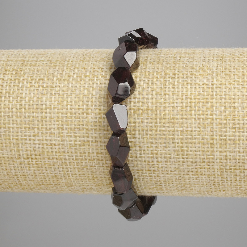 Náramek z granátu, mnohostěnné tvary, průměr 12×8 mm, délka 18 cm ±, elastický
