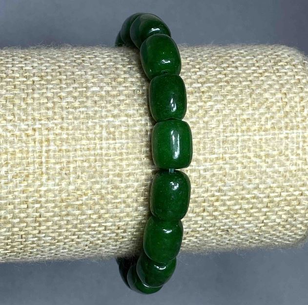 Náramek z chrysoprasu – barilové korálky, průměr 10 × 8 mm, délka 18 cm, elastický