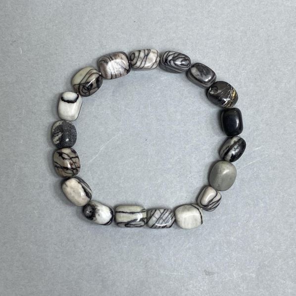 Náramek z jaspisu fasetovaný, průměr 11×8 mm, 5 mm ±, délka 18 cm ±, na elastické šňůře