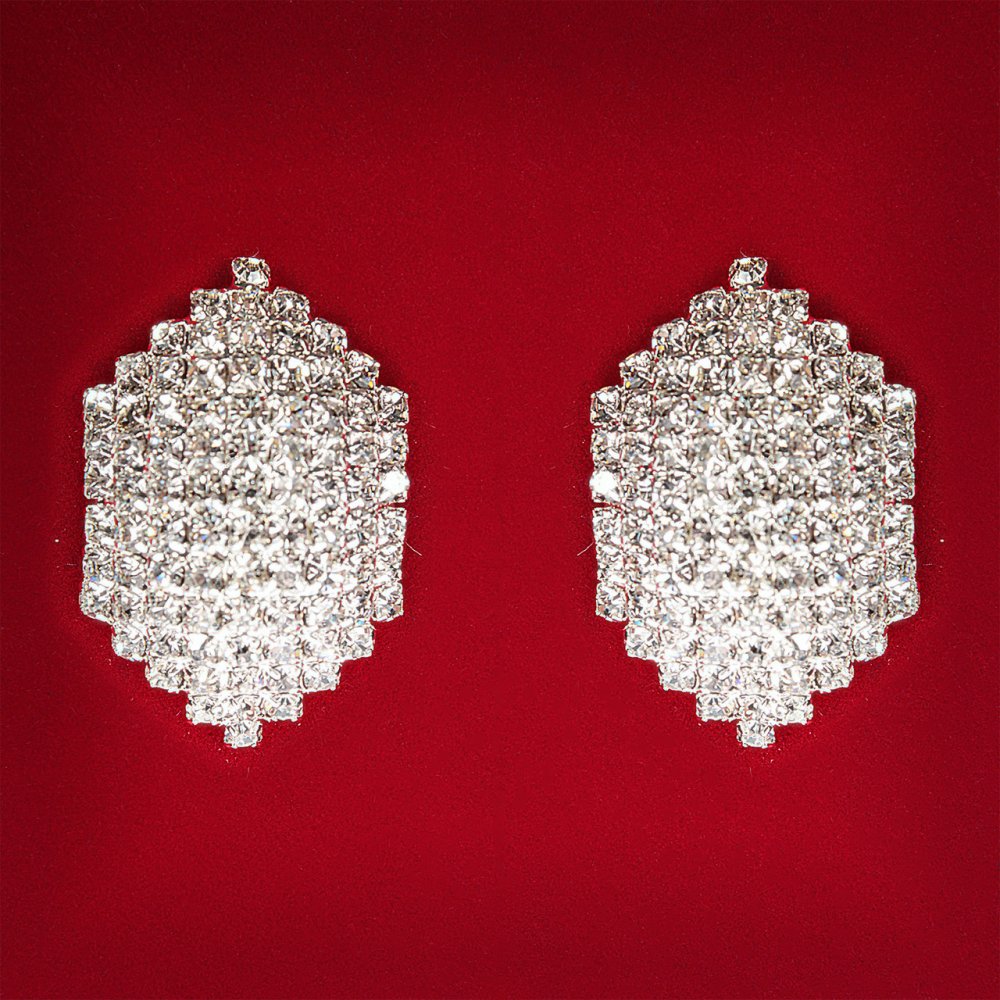 ( 22 × 22 mm ) Dámské náušnice s bílými štrasovými kamínky, světlý kov, svatební a večerní, pecky, klasické střední