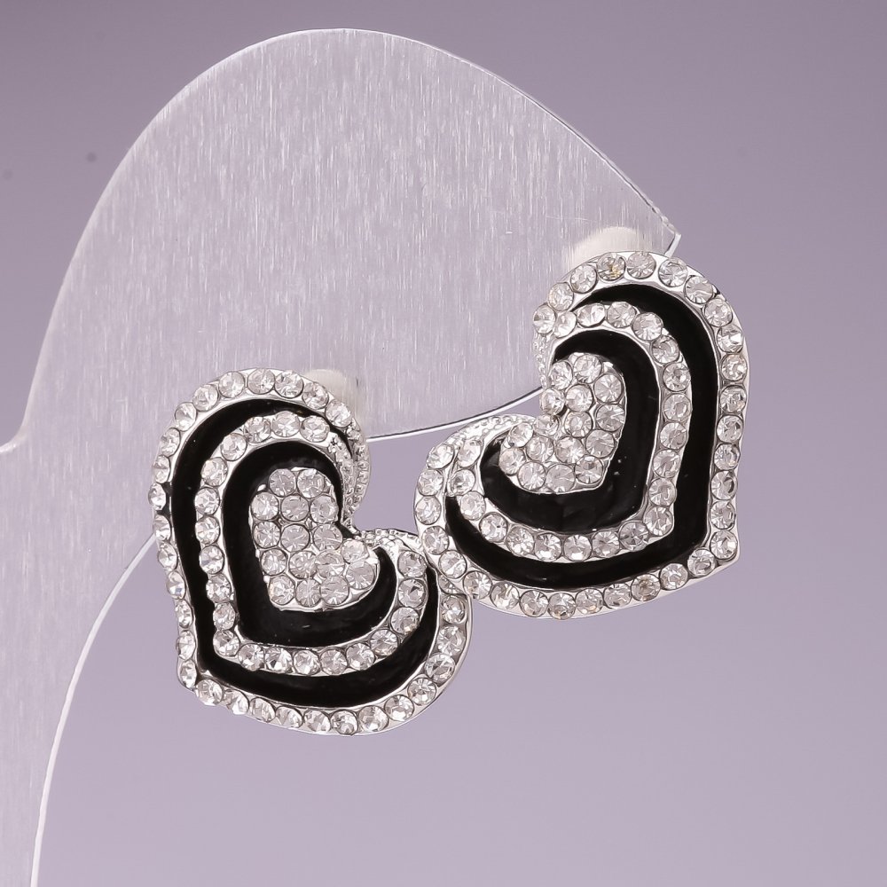 Náušnice pecky «Srdce» večerní / černý smalt / bílé krystaly / kov pod stříbro / 25 mm