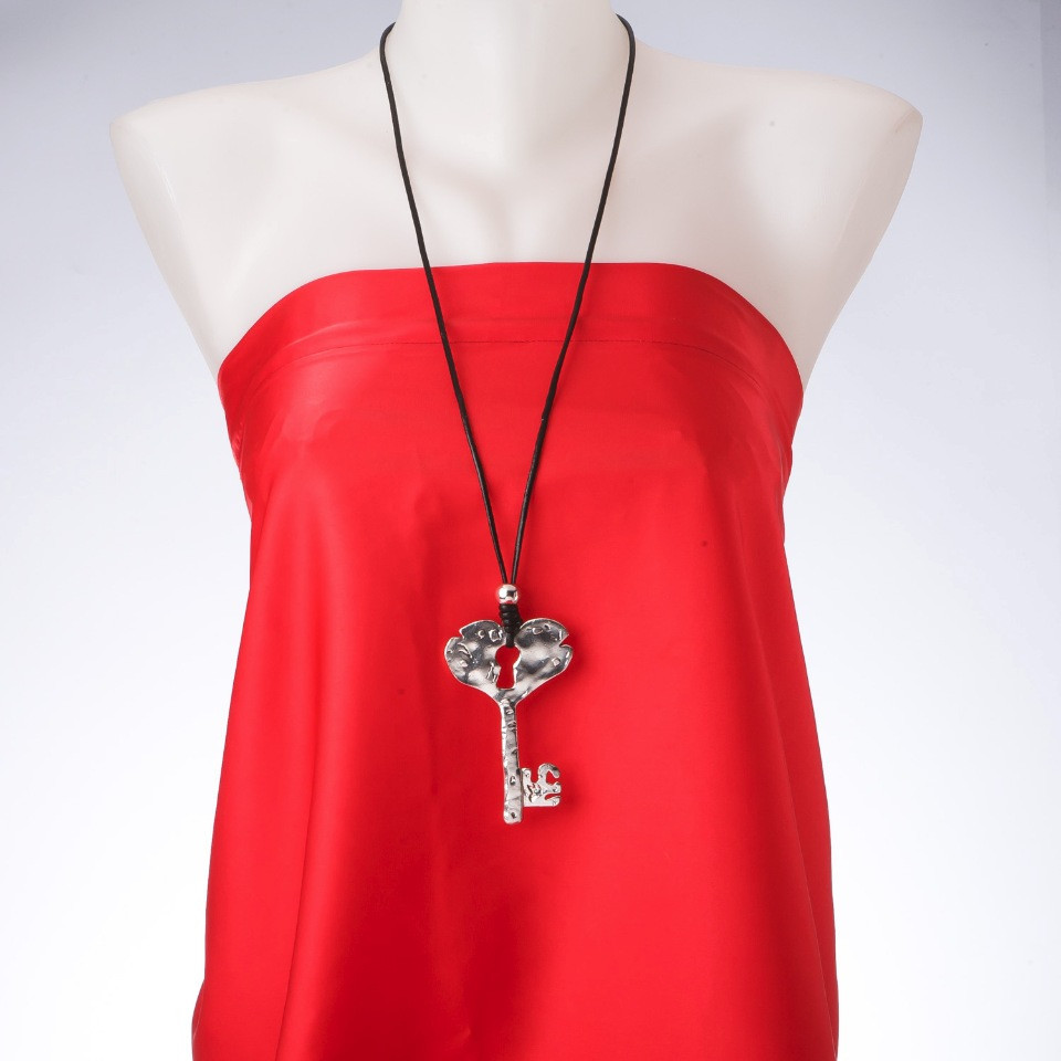 Přívěšek na dlouhém šňůře «Kovaný klíč», délka 85 cm