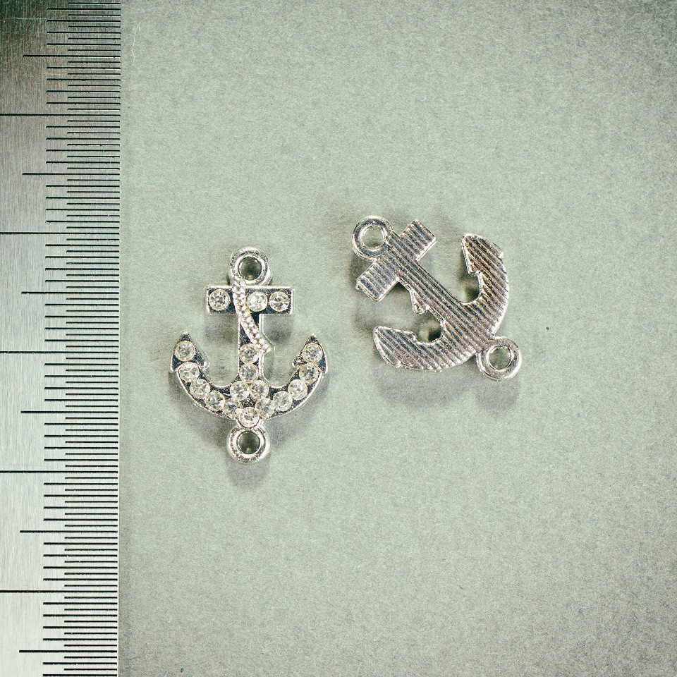 Přívěšek-konektor Kotva se štrasami, barva kovu 'stříbro', 1,8×1,3 mm, balení 4 ks