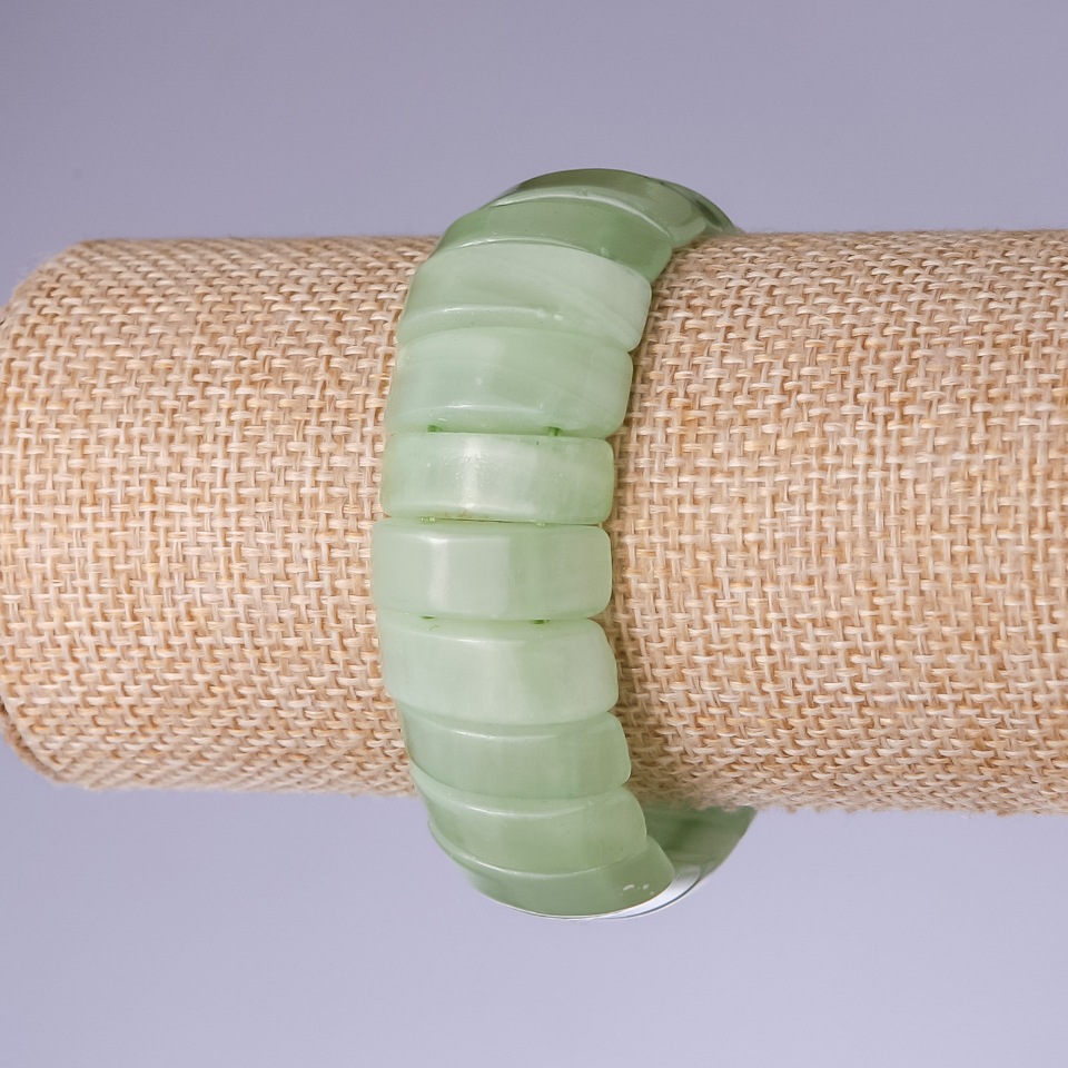 Náramek z onyxu, články 22×8 mm na gumičce