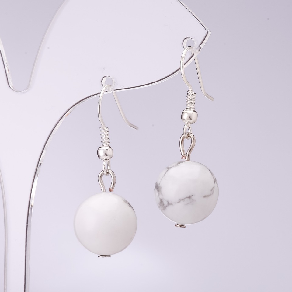 Náušnice z chalcedonu, průměr 12 mm, délka 34 cm