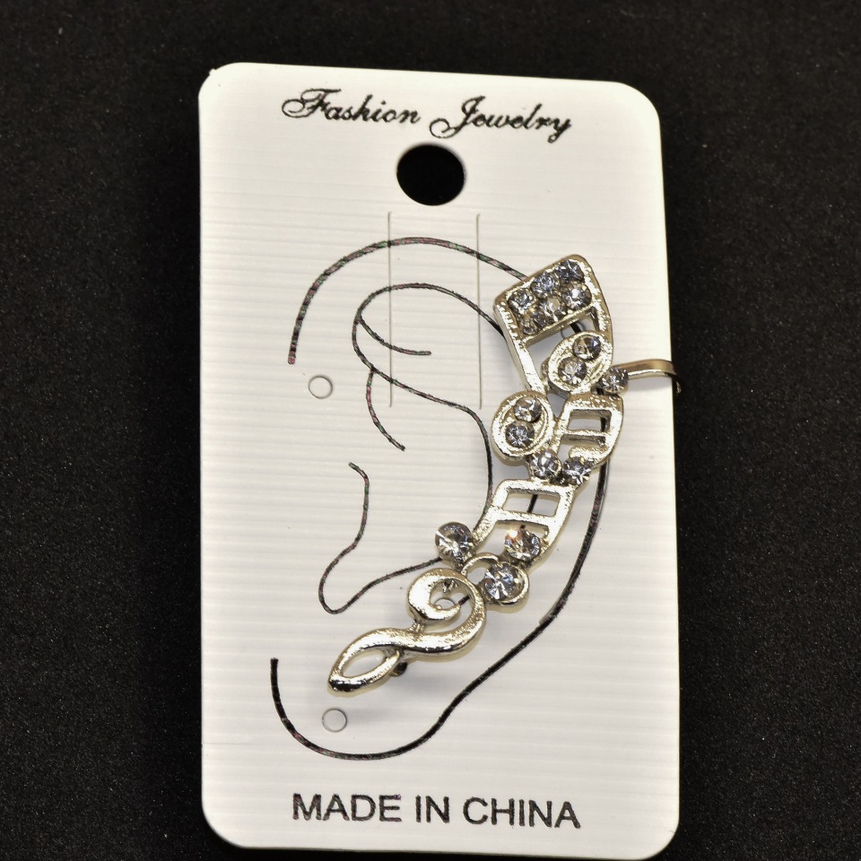 Kaf na ucho, délka 45 mm, bílý kov