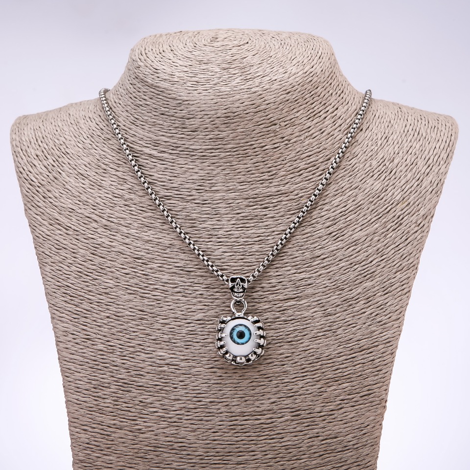 Přívěšek ve stylu „punk goth“ Oko 22×25 mm na řetízku, délka 65 cm