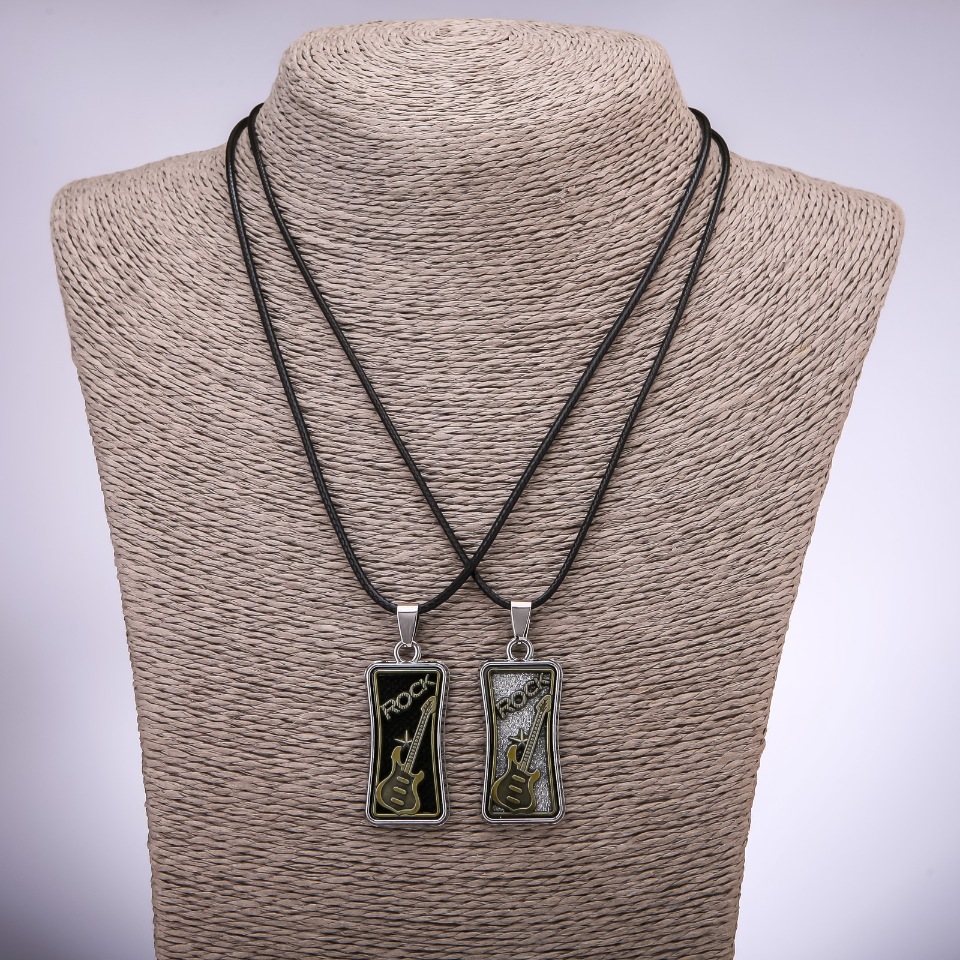 Парні кулони дружби Рок гітари, довжина 42-48см, діаметр 18х37мм