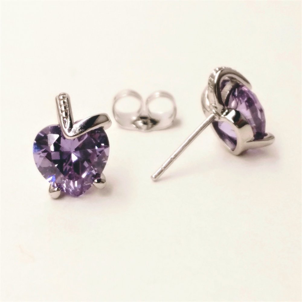 Náušnice Xuping peckové náušnice ve tvaru srdce se světle fialovým kamenem, průměr 11×9 mm, rhodiované