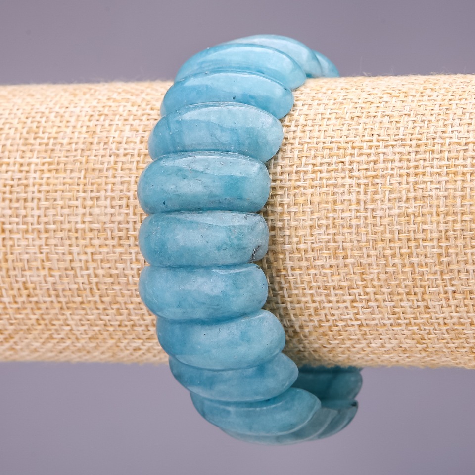 Náramek z akvamarínu, články 25×10 mm, délka 18 cm na elastické gumičce