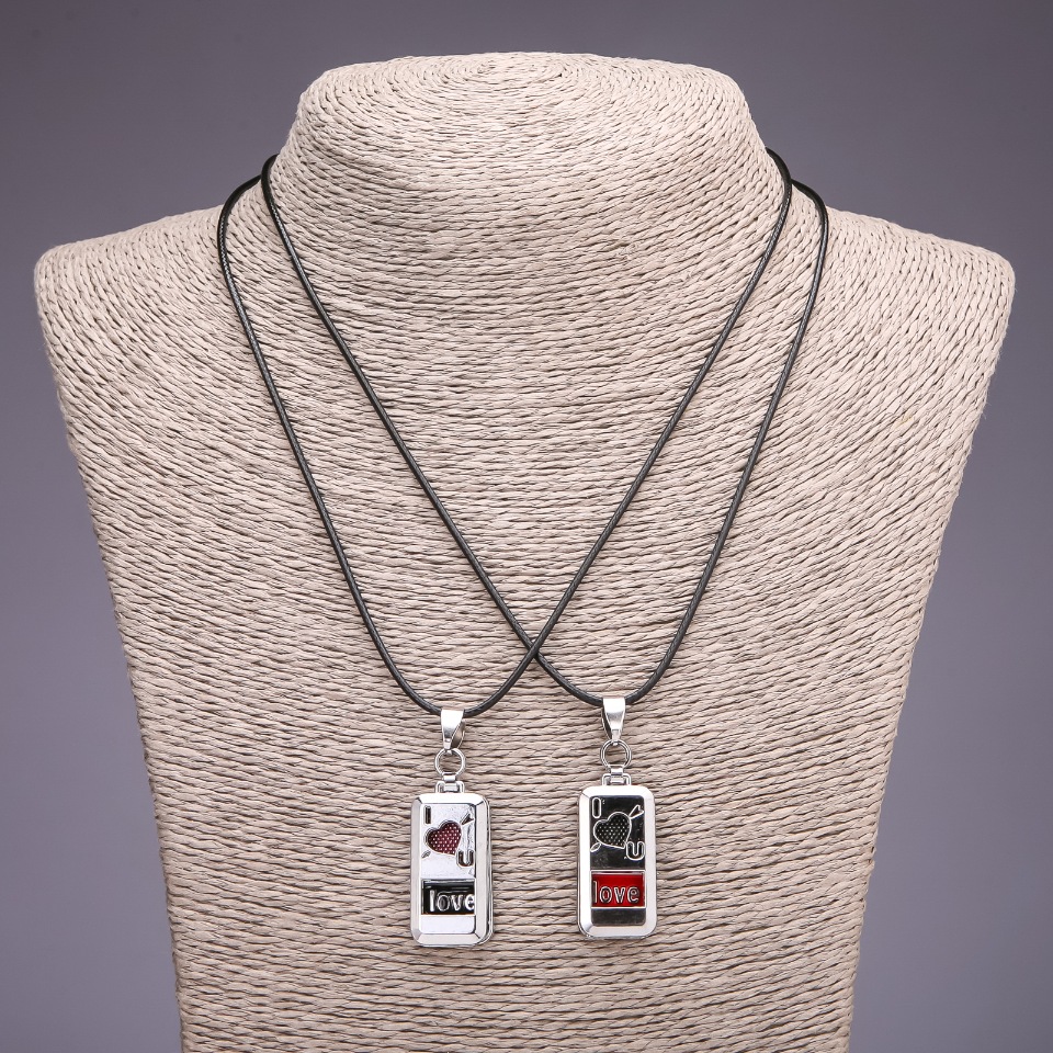 Přívěsek přátelství Srdce, průměr 15×32 mm, délka 45–48 cm