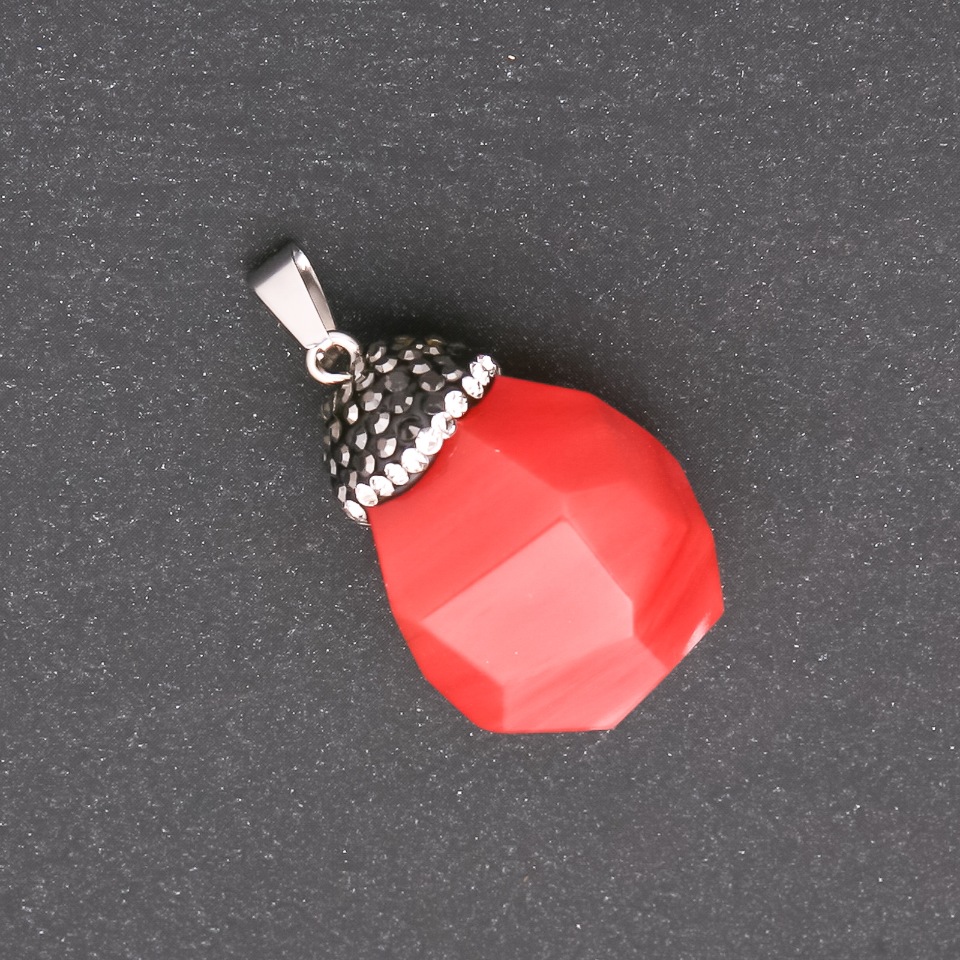 Přívěšek „Žalud“ z kalcedonu 32×20(±)mm