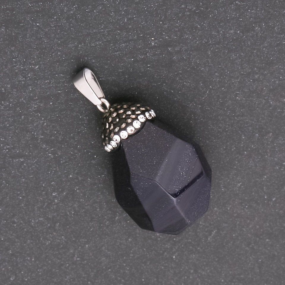 Přívěšek „Žalud“ z aventurínového kamene Modrý písek Noc Kaíry (syntetický) 32×20 mm