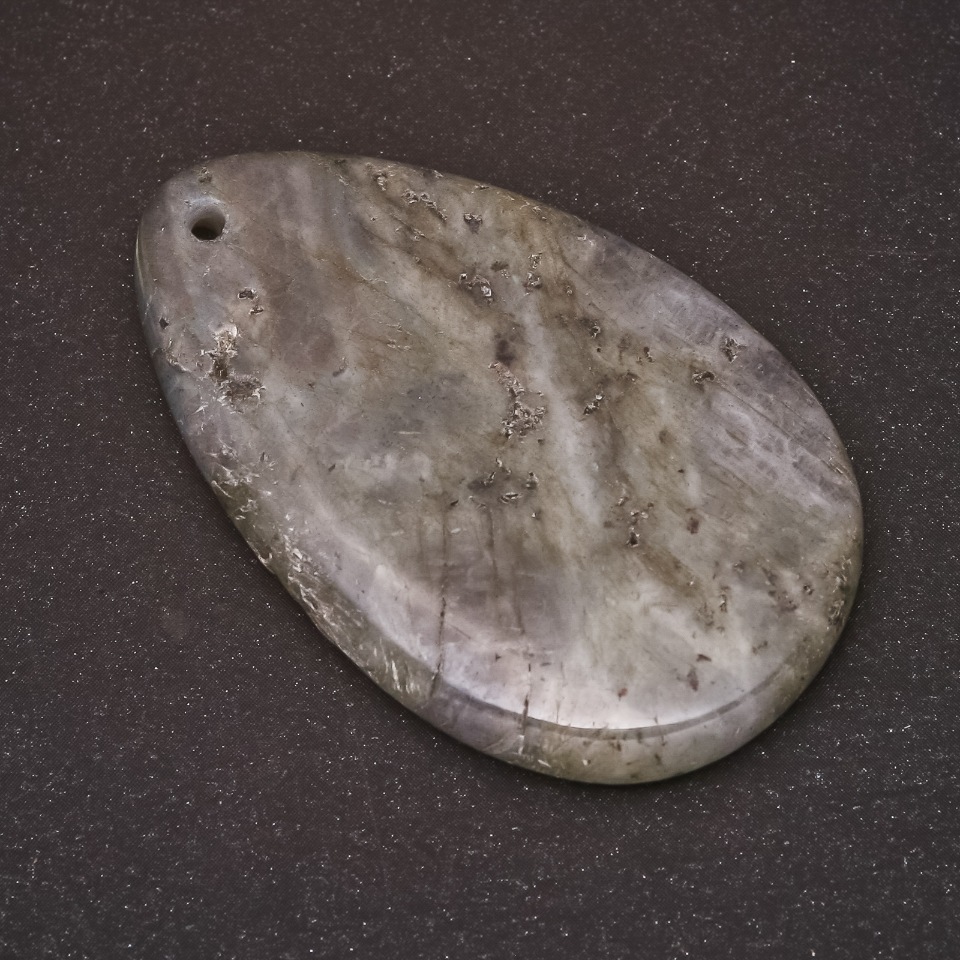 Výprodej: Přívěšek z přírodního labradoritu 35 × 54 mm (±)