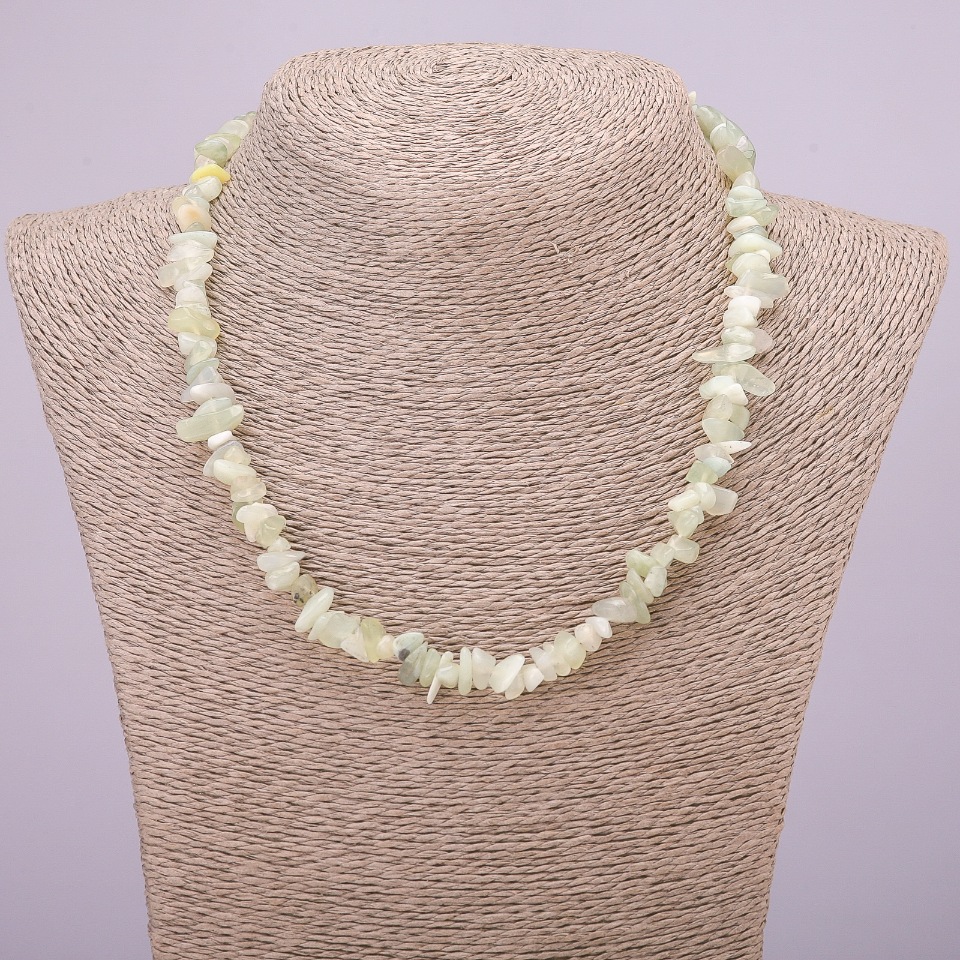 Náhrdelník z onyxu – drobné kousky, průměr cca 7 mm, délka 45 cm