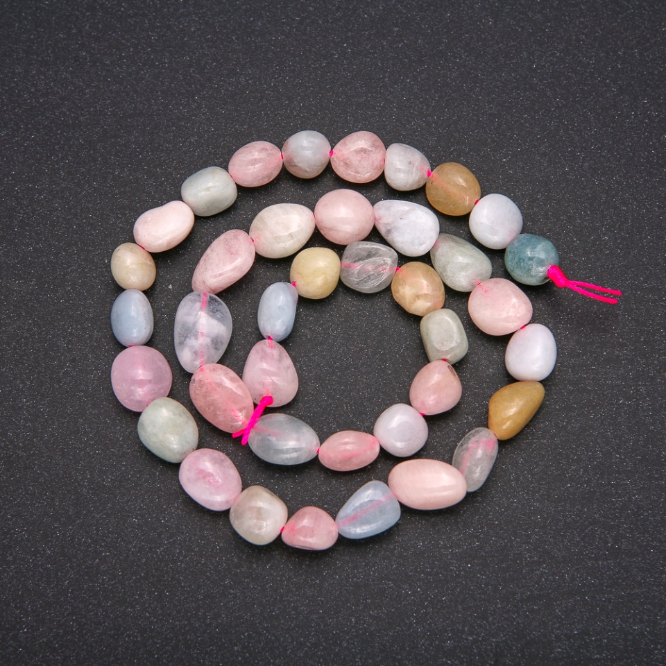 Morganit fasetované korálky, průměr 9×12 mm, délka 38 cm