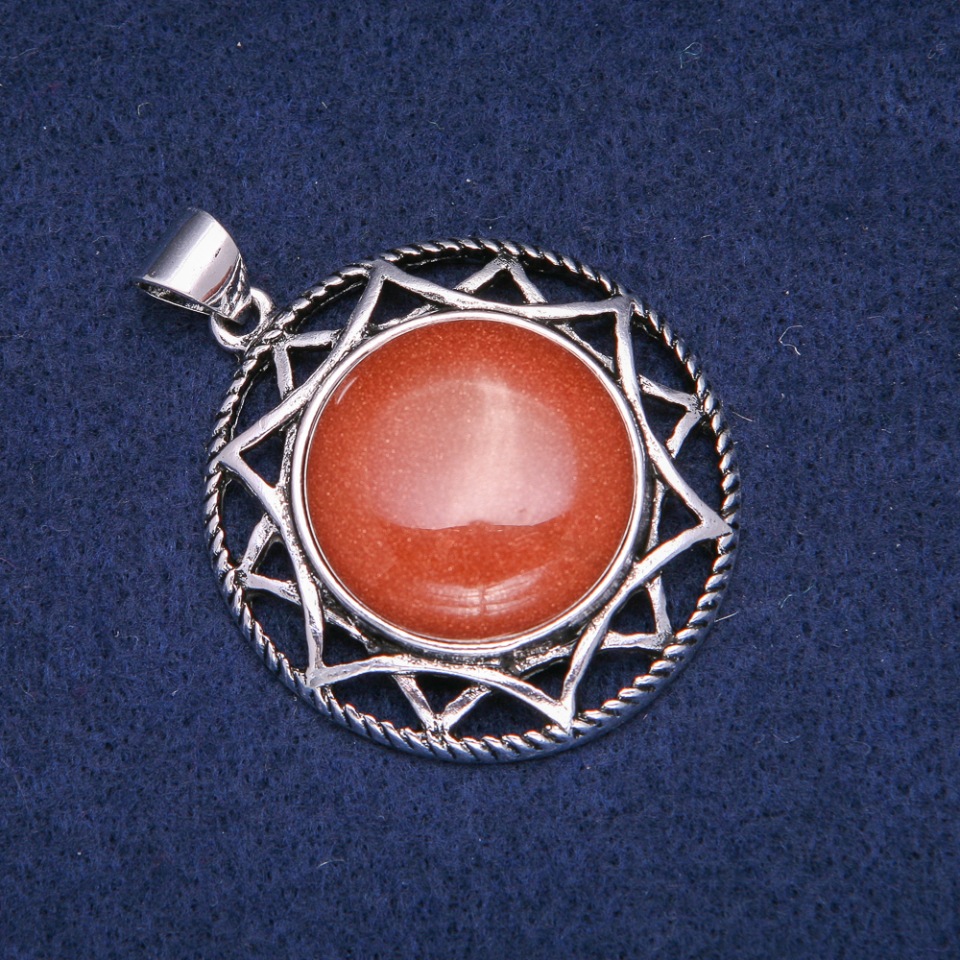 Přívěsek s aventurínem „Zlatý písek“ v patinované úpravě 40×46 mm