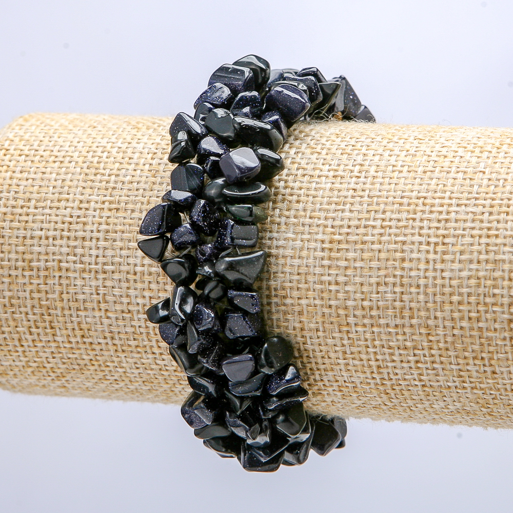 Široký náramek z aventurínu «modrý písek Noční Káhira», čipové korálky 7 mm, obvod 18 cm, šířka 2 cm