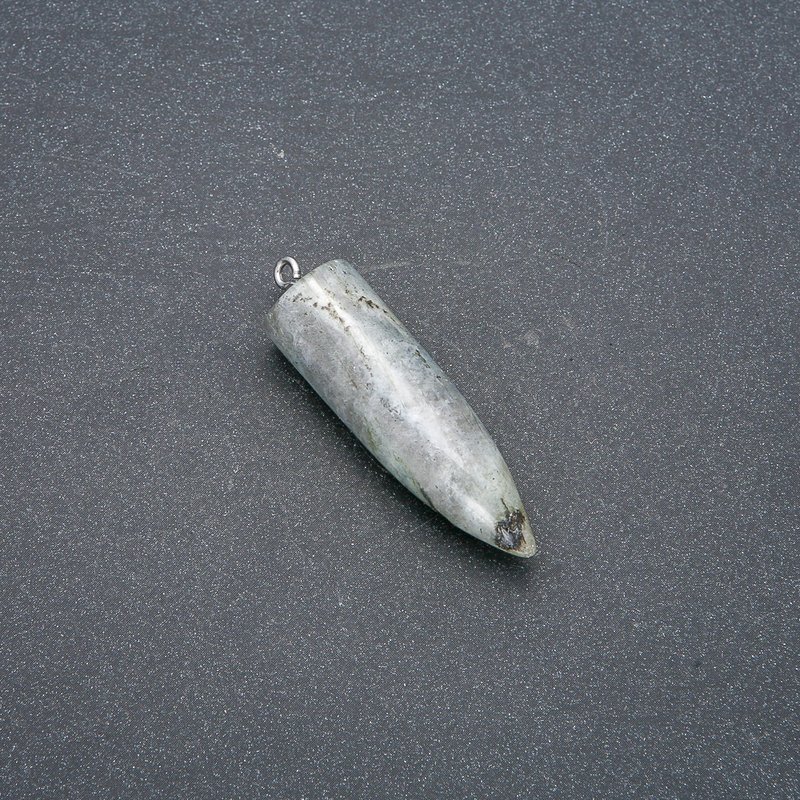 Přívěšek-kyvadlo z labradoritu