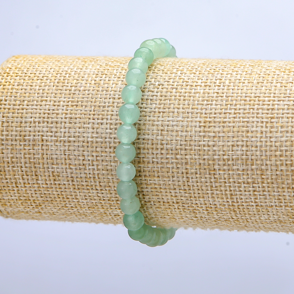 Náramek z nefritu na elastické gumičce – hladké kuličky, průměr 6 mm, délka 18 cm