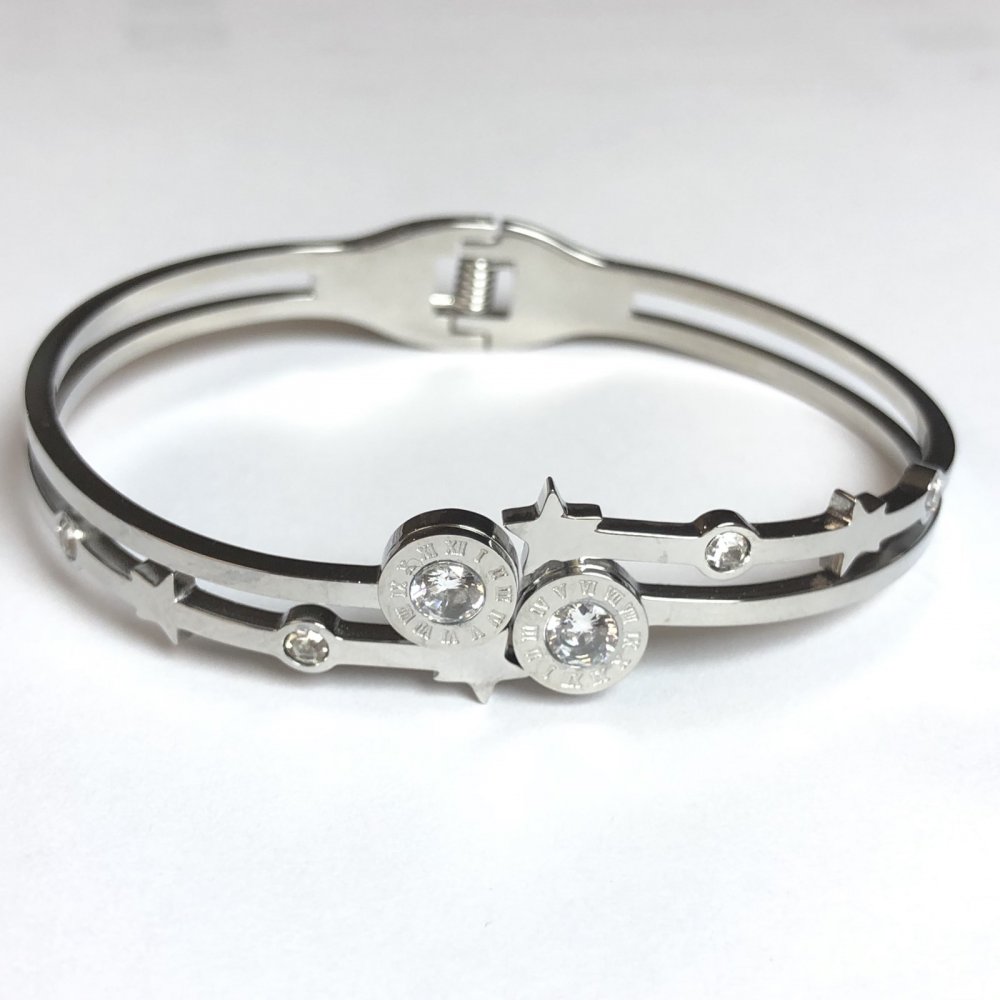 Náramek Xuping s rhodiovým povlakem, tloušťka 5,5 mm, rozměry 63×54 mm