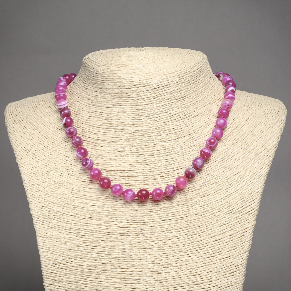 Náhrdelník z malinového achátu – hladké kuličky, průměr 8 mm, délka 45 cm