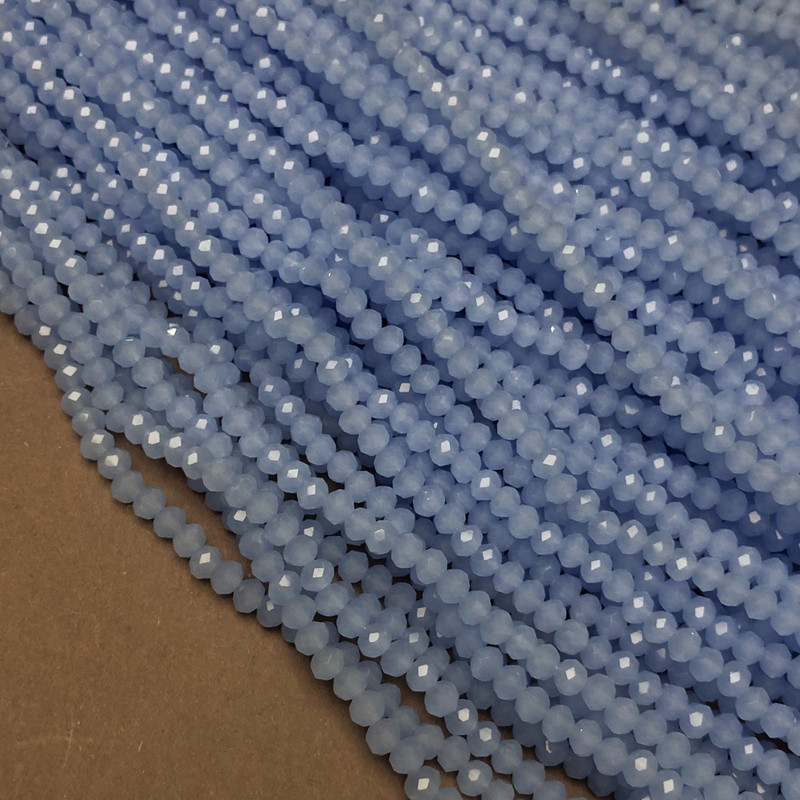 Korálky Českého křišťálu na niti, kosatkově modré matné facettované rondely, průměr 3,5×3 mm, délka 36–38 cm