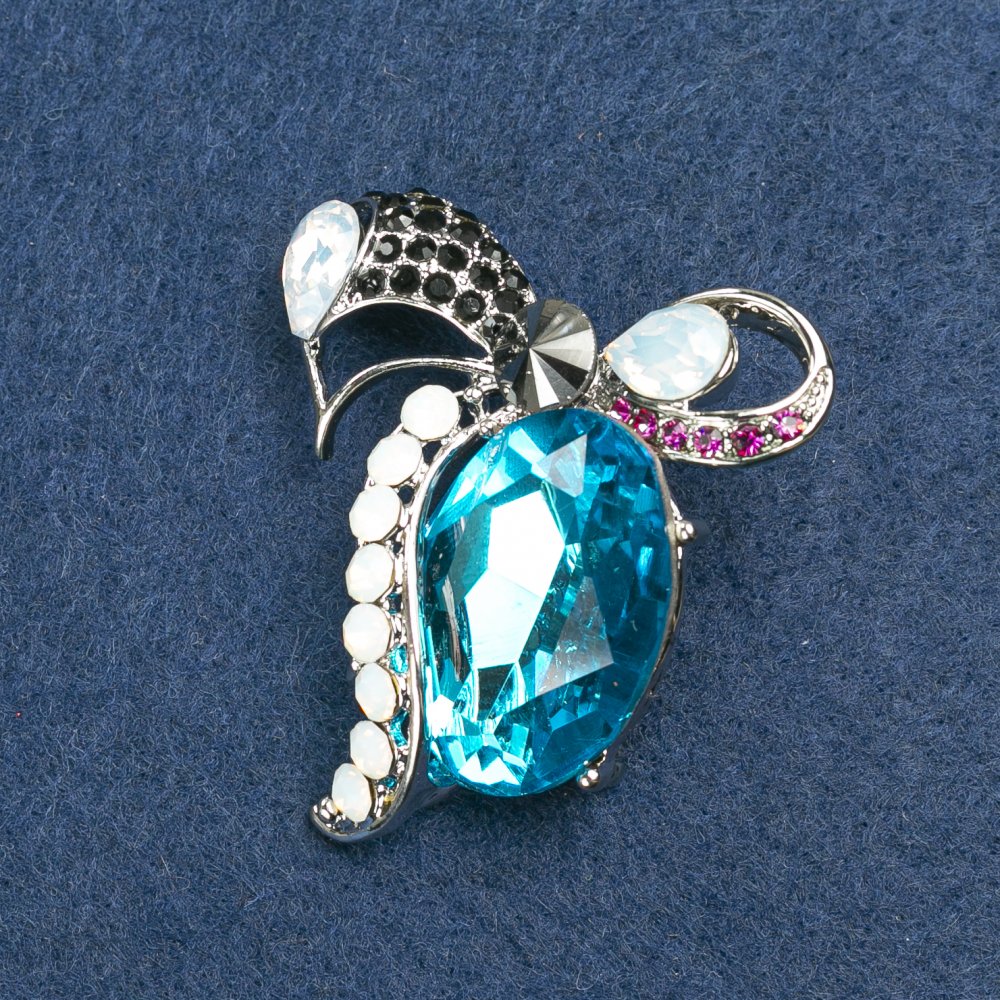 Brož Mašlička stříbrný kov se štrasami a krystalem 55 × 50 mm +