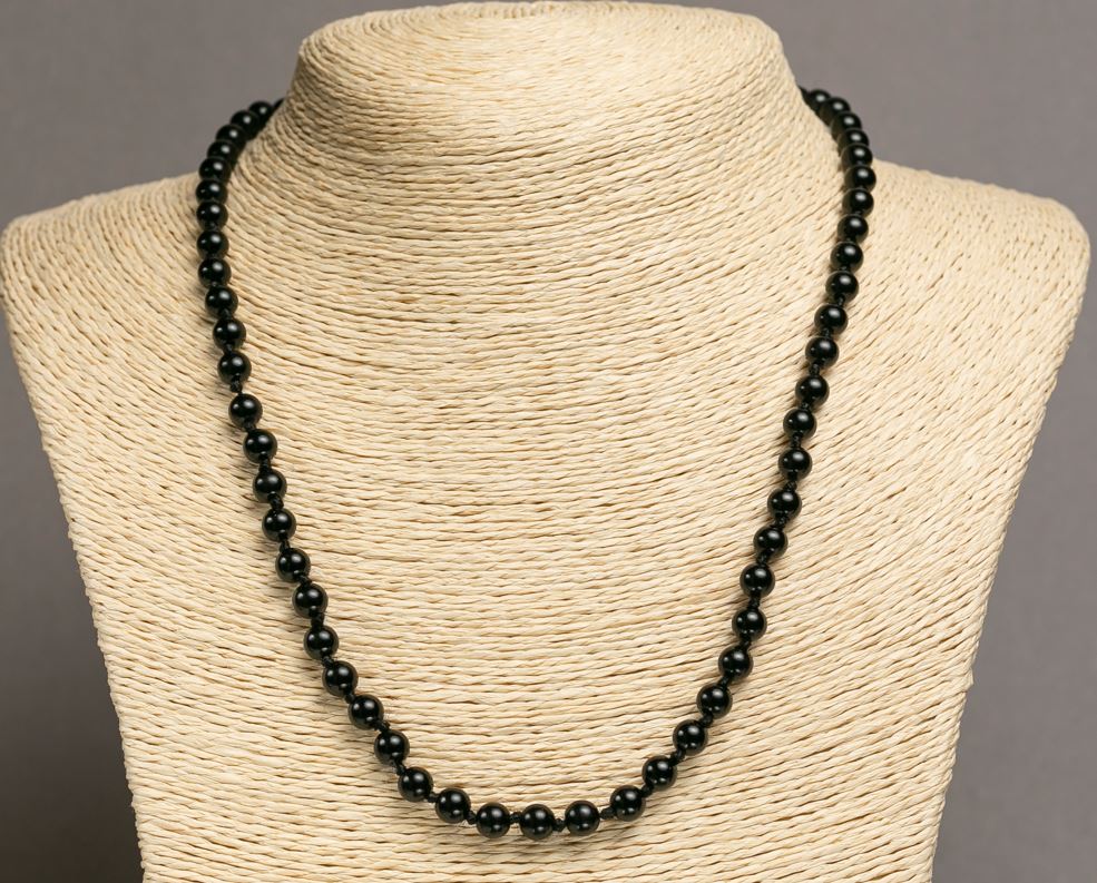 Náhrdelník z achátu, hladké korálky, průměr 6 mm, délka 47–50 cm