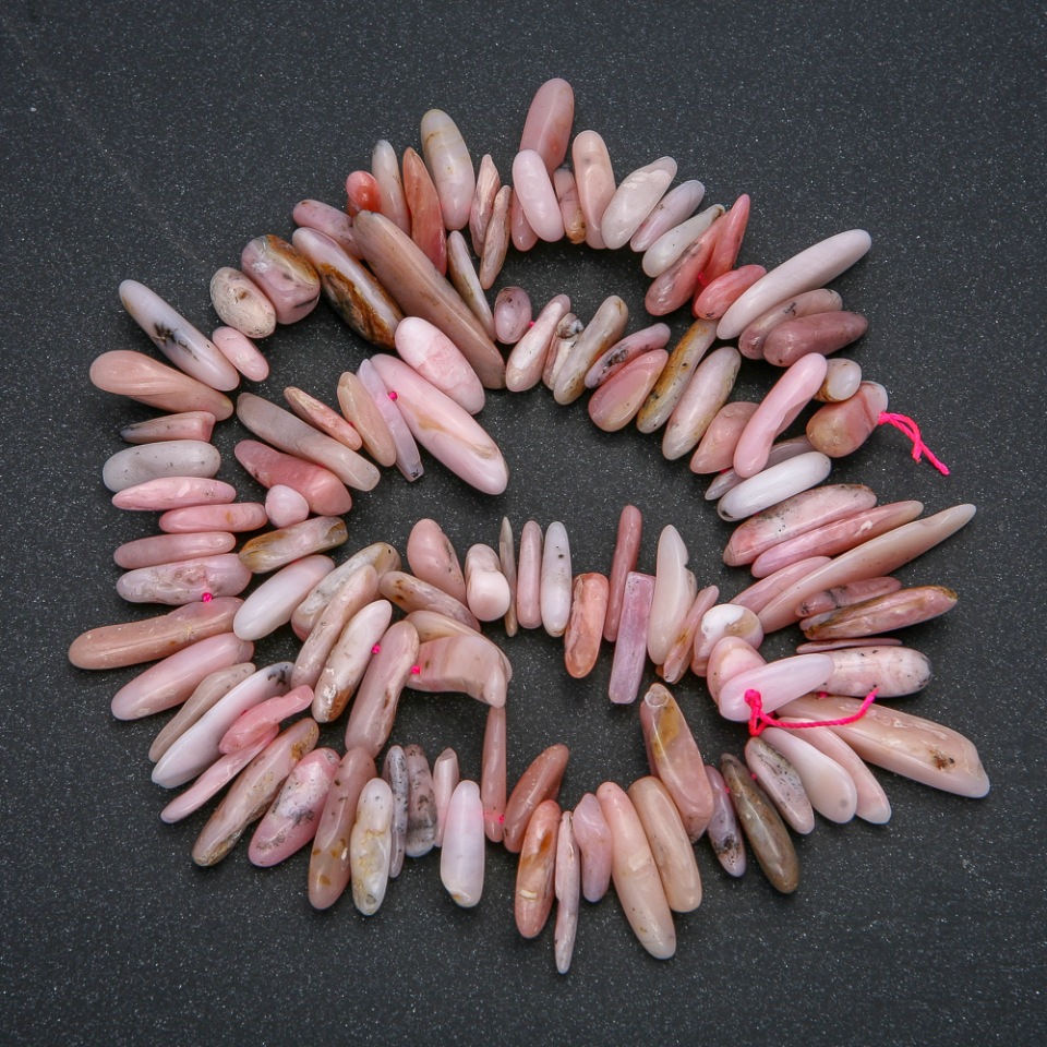 Nitka z opálu, zrníčko «jehla» 41 cm