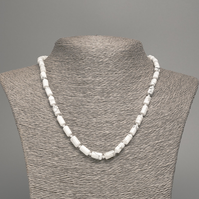 Náhrdelník z chalcedonu, hladké cylindrické korálky, průměr 10×6 mm, délka 49 cm