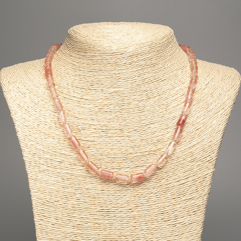 Náhrdelník z chalcedonu, hladké cylindrické korálky, průměr 10×6 mm, délka 48 cm