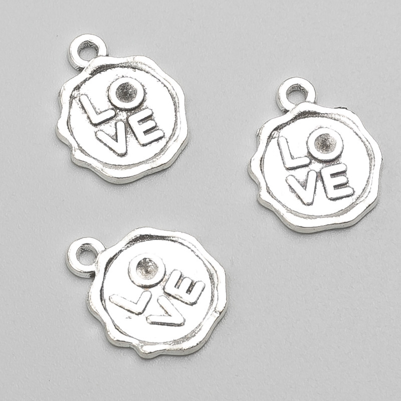 Přívěšek Love 17×13 mm, balení 19 ks ± 20 g