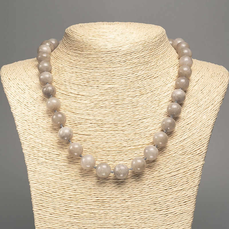 Náhrdelník «Labradorit» hladká kulička, průměr 12 mm, délka cca 50 cm, z kamene bílého nefritu (synteticky barvený)