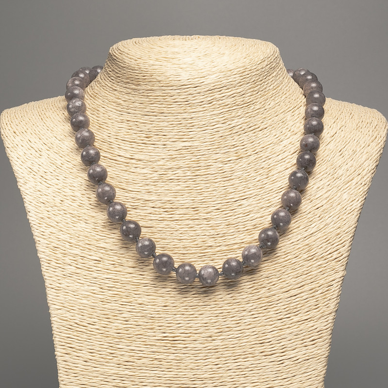 Náhrdelník «Labradorit» hladká kulička, průměr 10 mm ±, délka 50 cm ± z kamene bílý nefrit (synteticky barvený)