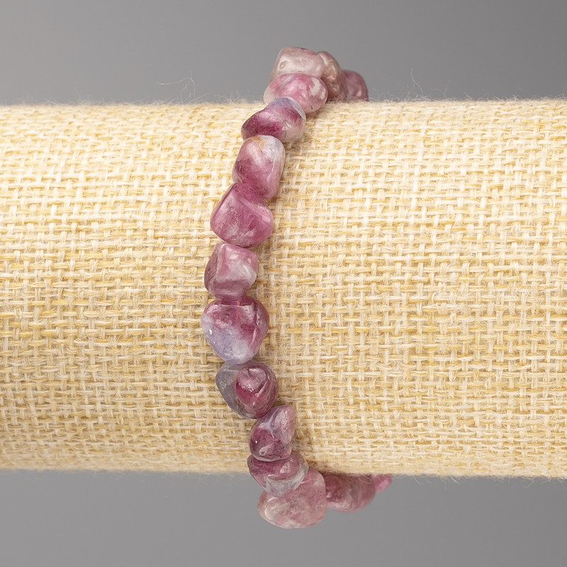 Náramek z turmalínu brusované korálky, průměr 8×8 mm ± na gumičce, délka 18 cm+