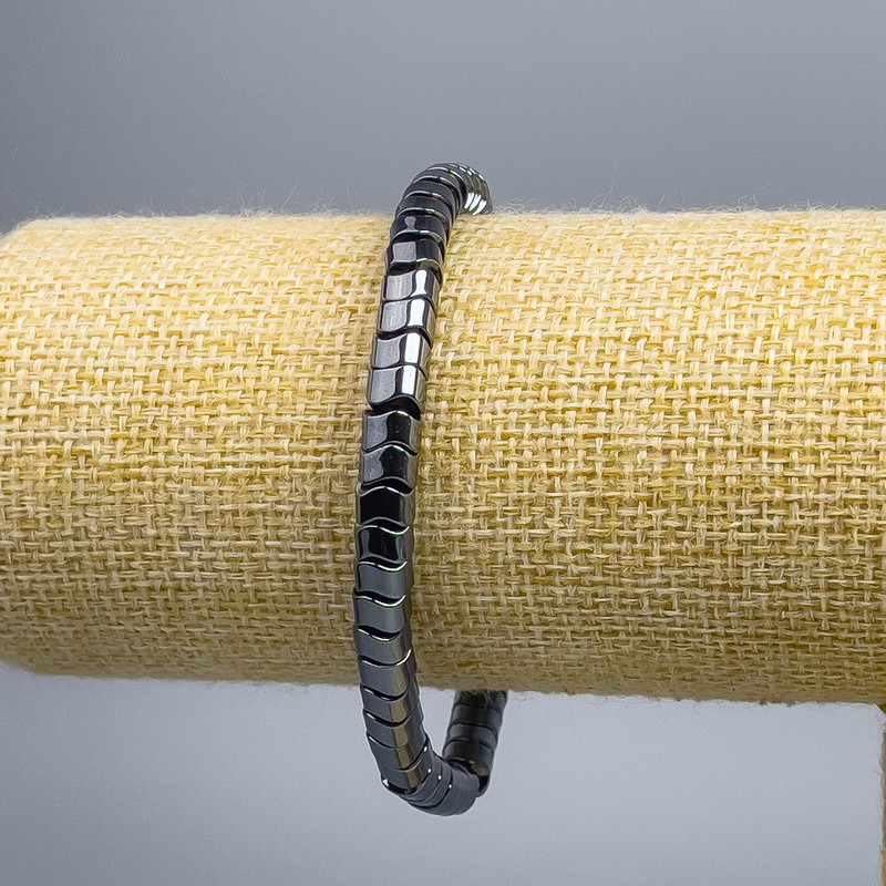 Náramek z hematitu Zigzag, délka 18 cm (elastický)