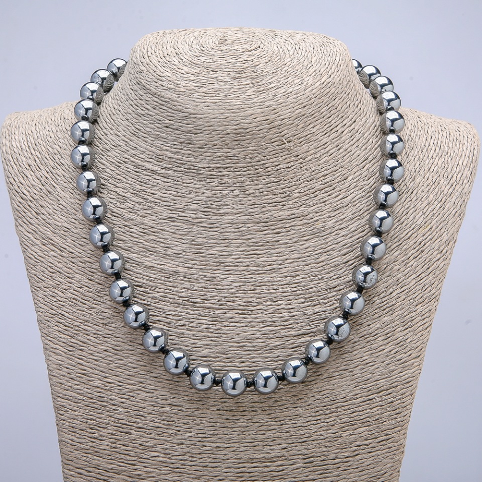 Náhrdelník z přírodního kamene terahertz hladká kulička, průměr 10 mm, délka 45 cm +