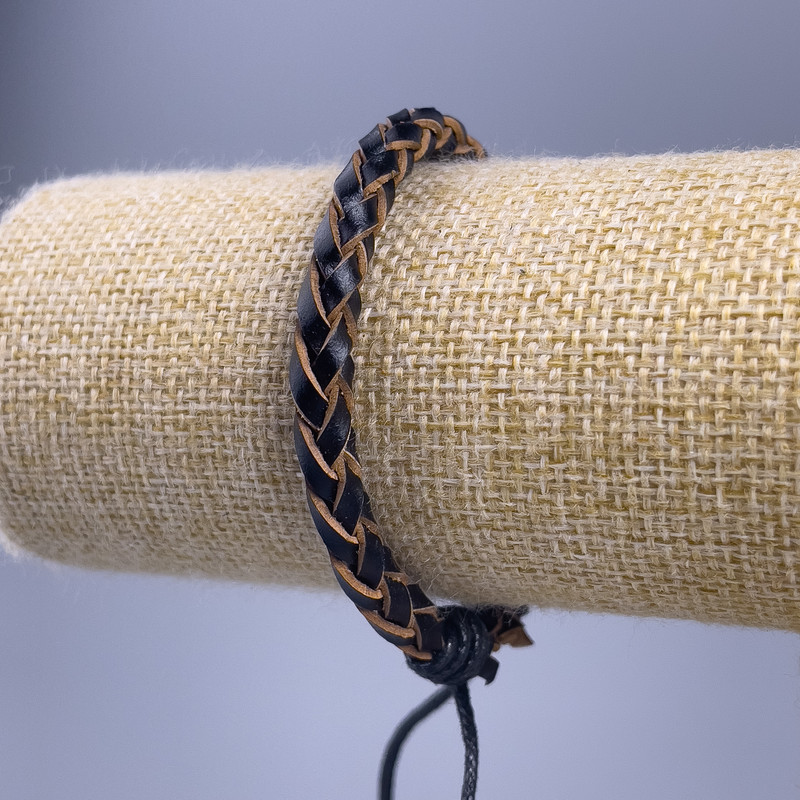 Náramek, délka 18–25 cm, tloušťka 7 mm, eko kůže, černá, na stažení